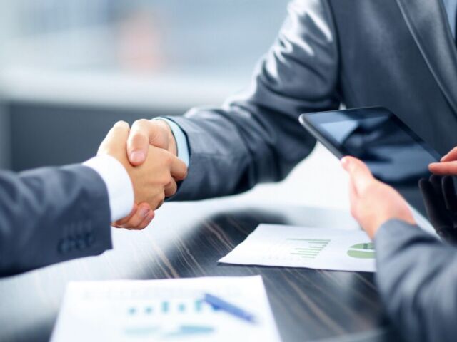 Pros and Cons of LLC company formation in Dubai